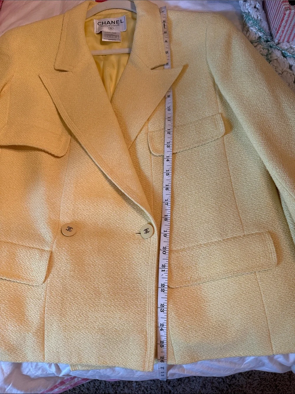 CHANEL Boutique Pale Yellow Boucle Tweed Blazer